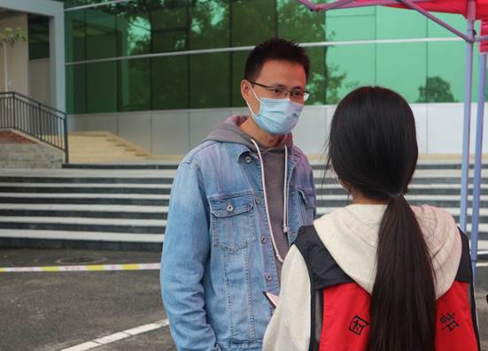 @H9F4{CB9M3QL{~{`5J7_G8