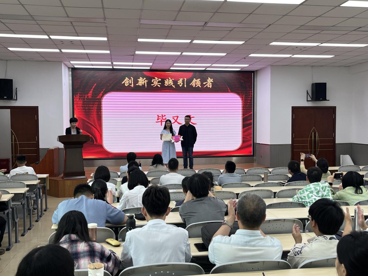 7d974688-1318-4039-af92-bf34440a37f3